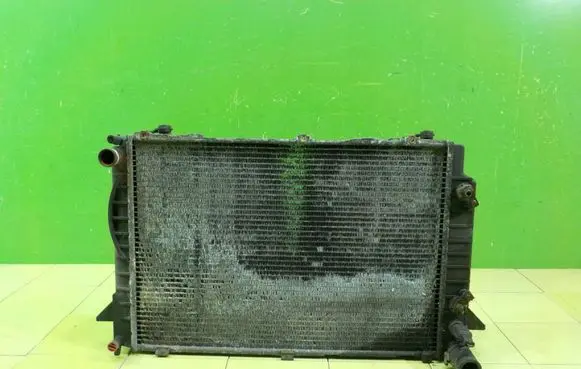 Audi 80 90 S2 B4 Coolant radiator 17AB158