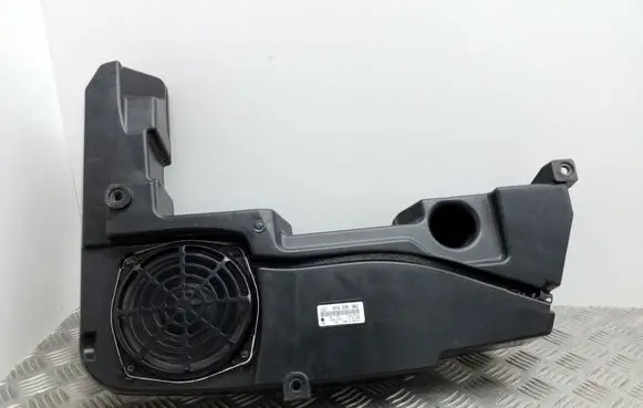 Audi A5 8T 8F Subwoofer speaker 8T8035382
