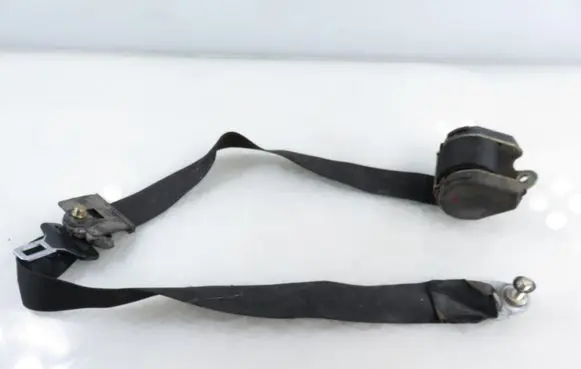 Volkswagen II LT Front seatbelt 9518000000