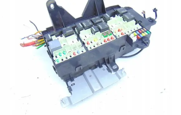 Jaguar XE Fuse module GX7314A067DB