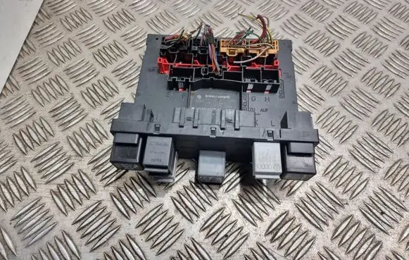 Volkswagen Caddy Comfort/convenience module 3C0937049A