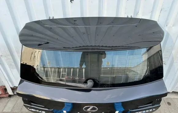 Lexus CT 200H Tailgate/trunk/boot lid
