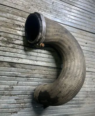 Opel Vectra C Intercooler hose/pipe 55555944 377561125