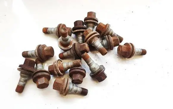 Nuts/bolts