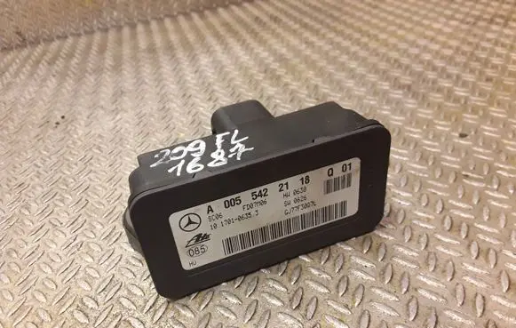 Mercedes-Benz CLK A209 C209 Yaw turn rate sensor 0055422118 A0055422118