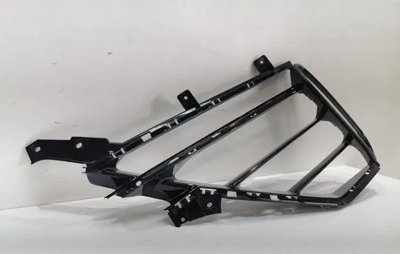 Lamborghini Urus Front bumper lower grill 4ML807681B