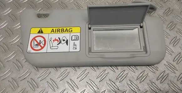 Sun visor
