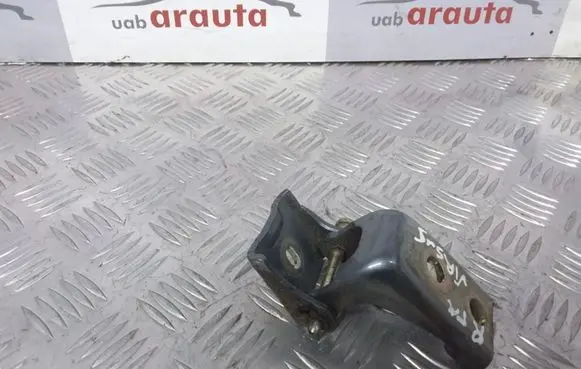 Citroen C5 Front door upper hinge