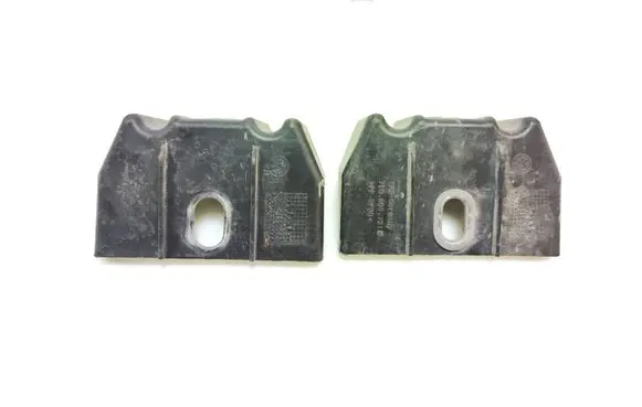 Volkswagen Transporter - Caravelle T5 Radiator support slam panel bracket 7E0805731B