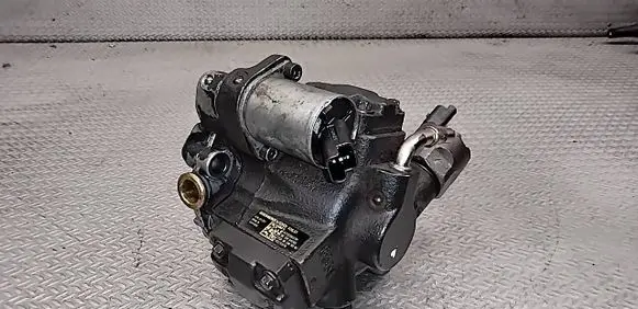 Volvo V50 Fuel injection high pressure pump A2C20003791 5WS40163 9654615580