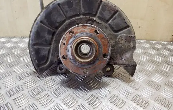 Volkswagen Caddy Front wheel hub