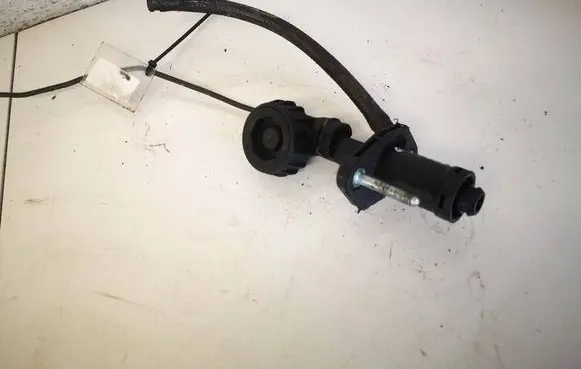 Opel Vectra C Clutch master cylinder 24412670