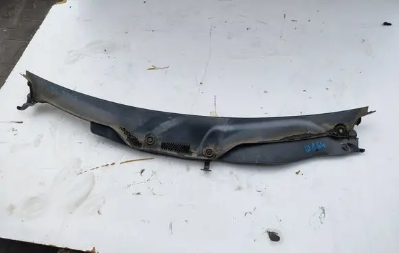 Mercedes-Benz ML W164 Wiper trim A1648300228