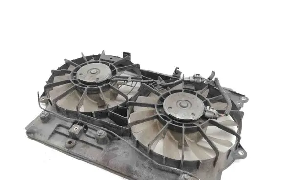 Lexus IS 220D-250-350 Radiator cooling fan shroud
