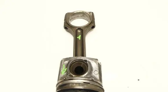 Opel Movano B Piston with connecting rod 85L145