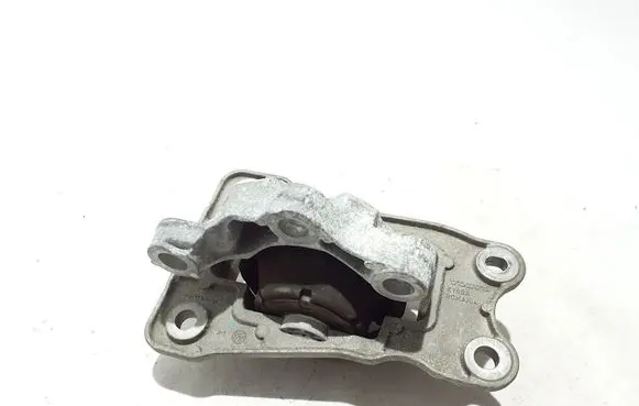 Volvo XC60 Engine mount bracket 32255205
