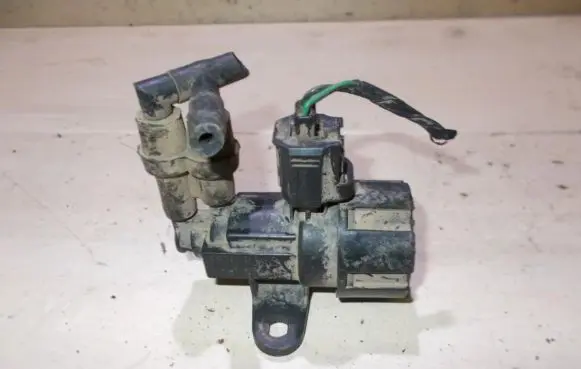 Ford Mondeo MK II Turbo solenoid valve f57e9j459