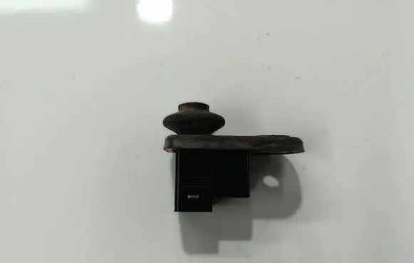 Mitsubishi Colt Front door sensor 