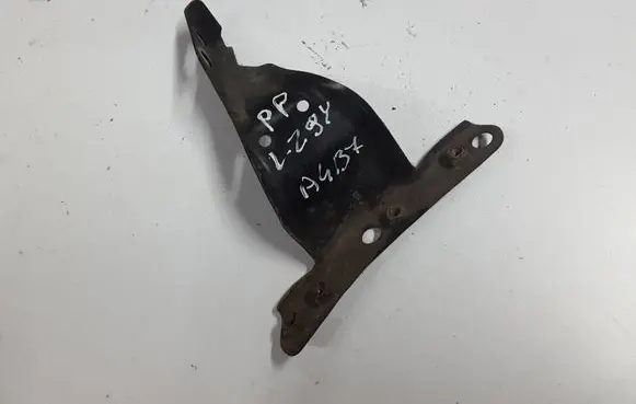 Audi A4 S4 B7 8E 8H Fender mounting bracket 