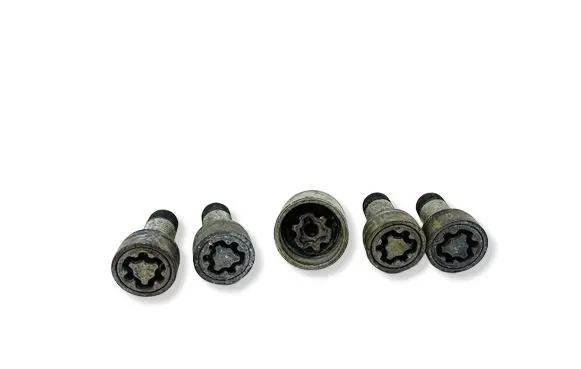 Audi A5 Anti-theft wheel nuts and lock 