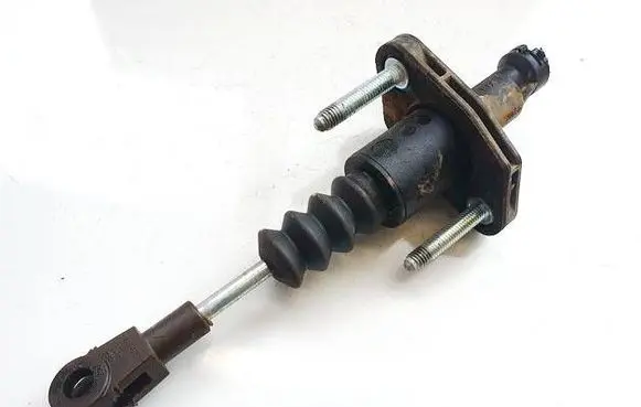 Opel Astra H Clutch master cylinder 90523769