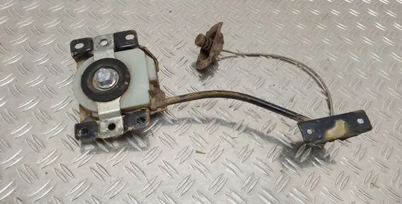 Toyota Corolla Verso AR10 Spare wheel mounting bracket 