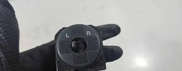 Hyundai Getz Wing mirror switch