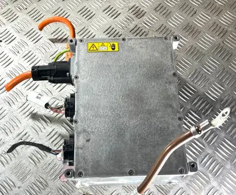 Mercedes-Benz C AMG W205 Voltage converter inverter A0009005909 A0009016404