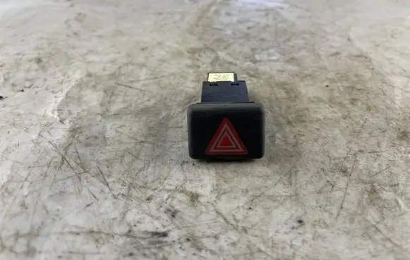 Audi A4 S4 B7 8E 8H Hazard light switch 8E0941509