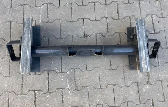 Iveco Daily 6th gen Front strut bar 