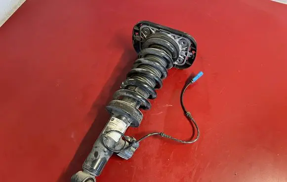 BMW X5 G05 Rear shock absorber/damper 6896441 3706896441