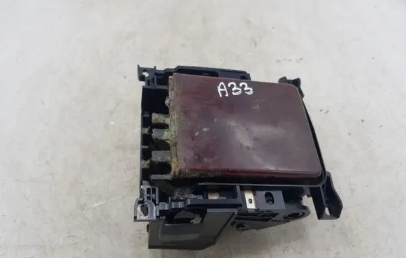 Nissan X-Trail T30 Ashtray (front) 5562053030