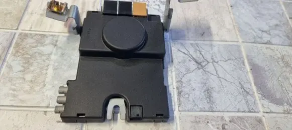 Audi A3 S3 8P Antenna control unit 8P3035225