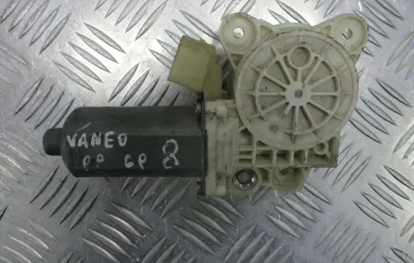 Mercedes-Benz Vaneo W414 Front door window regulator motor 