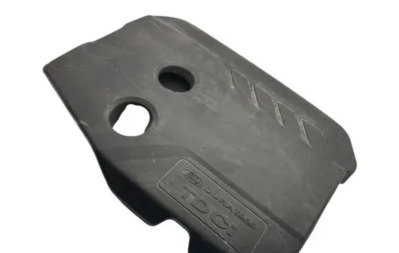 Ford Focus Engine cover (trim) AV6Q6N041C