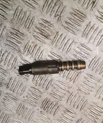 Audi A6 S6 C6 4F Camshaft vanos timing valve 06e109257j