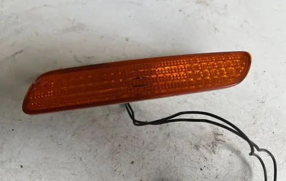 Volvo S40, V40 Rear Tail Bumper Turn Signal RR30621942 34400214 30621942