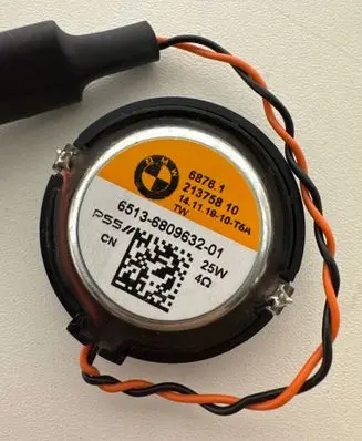 Front door high frequency speaker