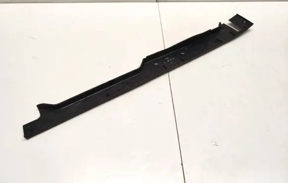 Audi A5 Fender end trim 8W6820581E