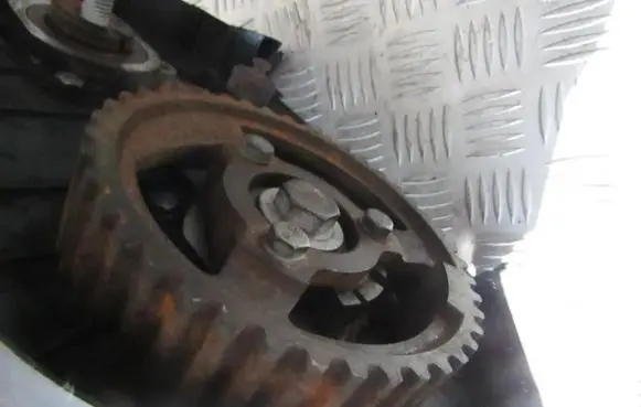 Peugeot 406 Camshaft pulley/ VANOS 