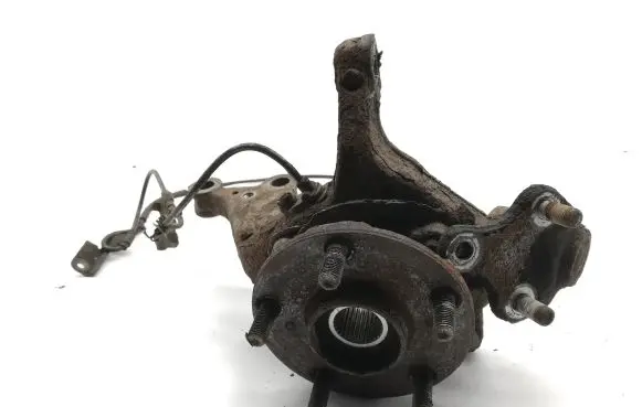 Front wheel hub