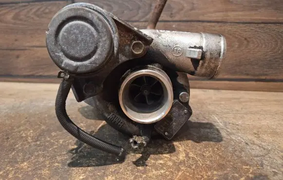 BMW 5 E39 Turbo 2246144 TD041314 9160067