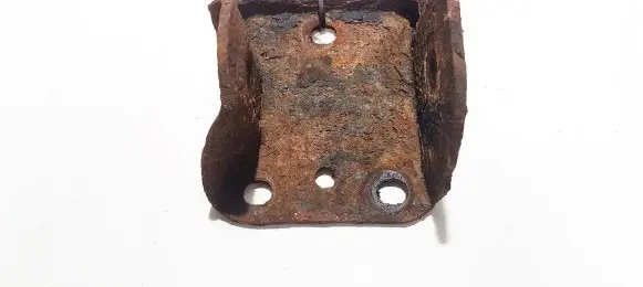 Volkswagen Jetta II Bracket in trunk/boot 