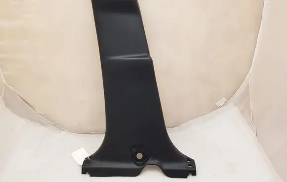 (B) pillar trim (bottom)