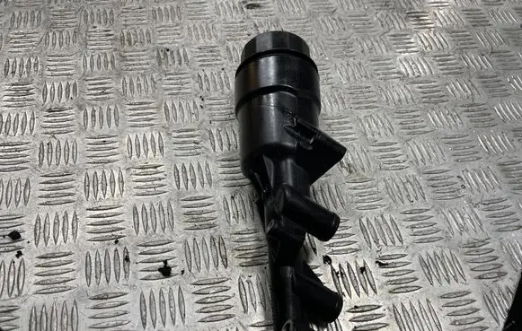 Mercedes-Benz GLC X253 C253 Oil filter mounting bracket 70321178