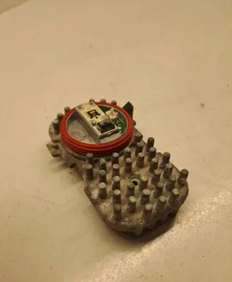 BMW X3 F25 LED ballast control module 1305715084