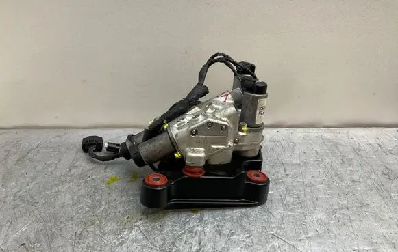 BMW 5 F10 F11 Active stabilizer control/valve assembly 6775256 10641010