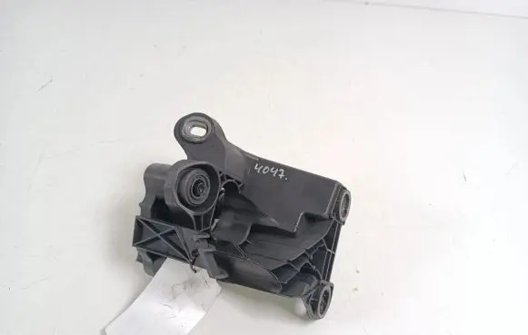 Mercedes-Benz CLS C218 X218 ABS pump bracket A2124300410