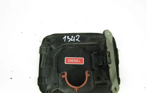 Nissan Primera Fuel tank cap trim 
