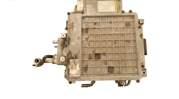 Voltage converter inverter